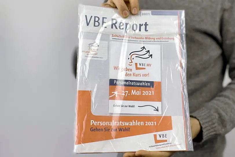 Der VBE-Report im kompostierbaren Folienbeutel
