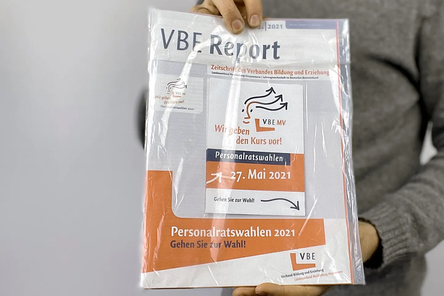 Der VBE-Report im kompostierbaren Folienbeutel